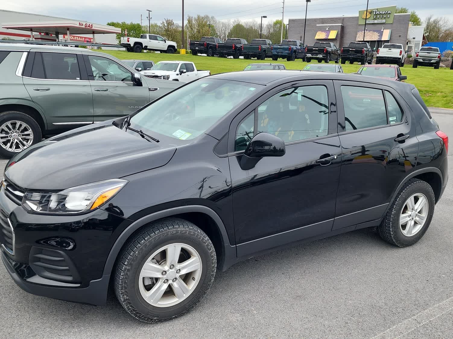 2019 Chevrolet Trax LS AWD's photo