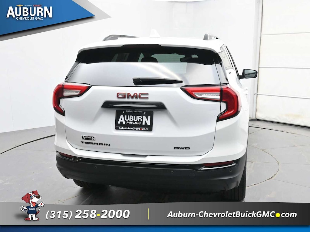 Used 2024 GMC Terrain SLE SUV