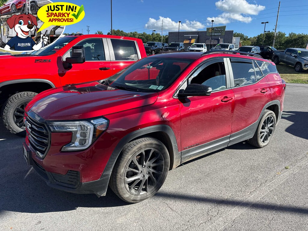 Used 2023 GMC Terrain SLE SUV