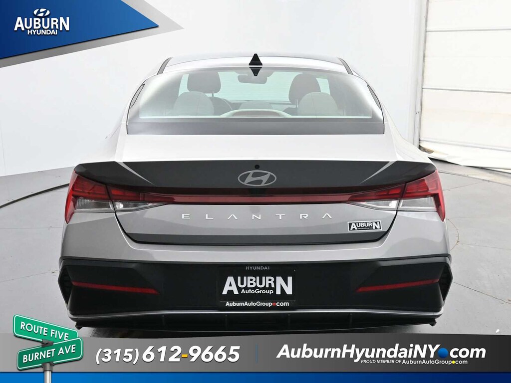 Used 2024 Hyundai Elantra SEL IVT