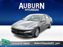 2026 Hyundai Elantra SE IVT