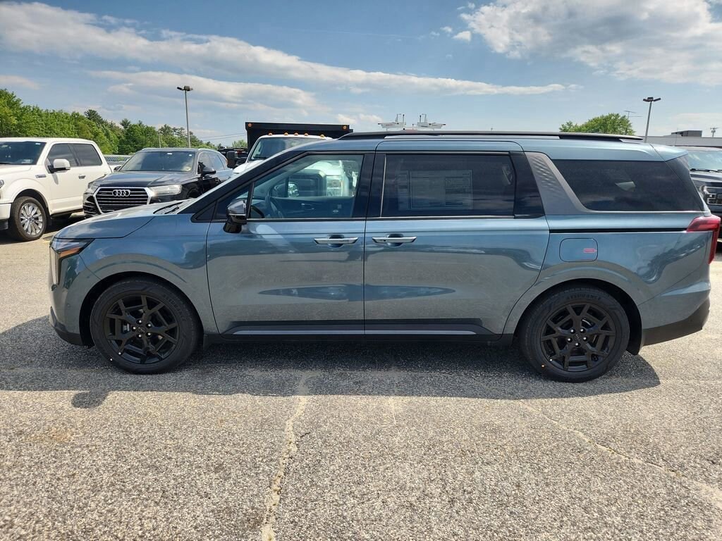 Used 2025 Kia Carnival SX Prestige Van