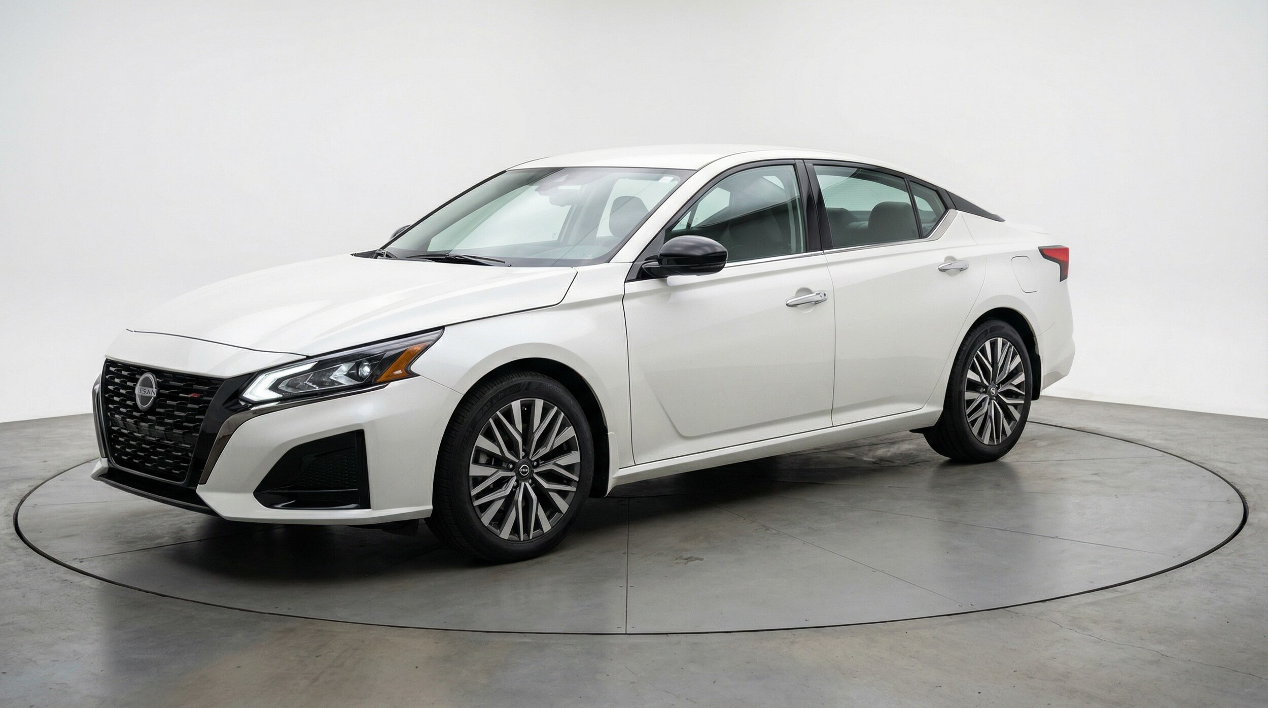 Thumbnail: 2025 Nissan Altima - 3