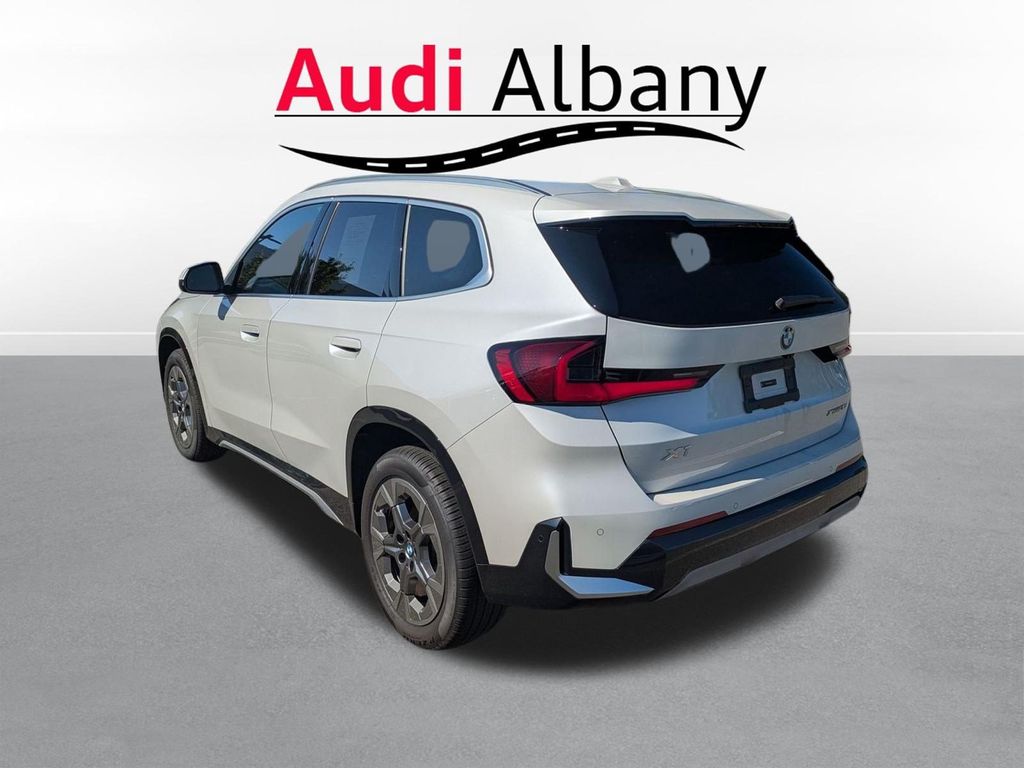 2025 BMW X1 28i - Photo 4