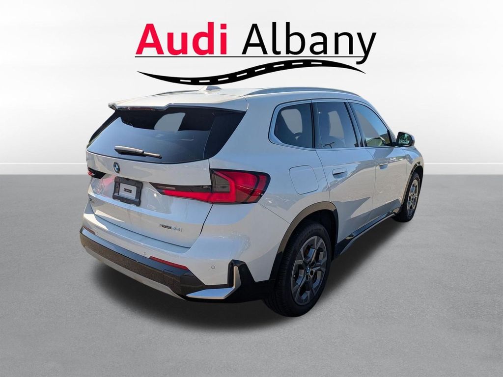 2025 BMW X1 28i - Photo 5