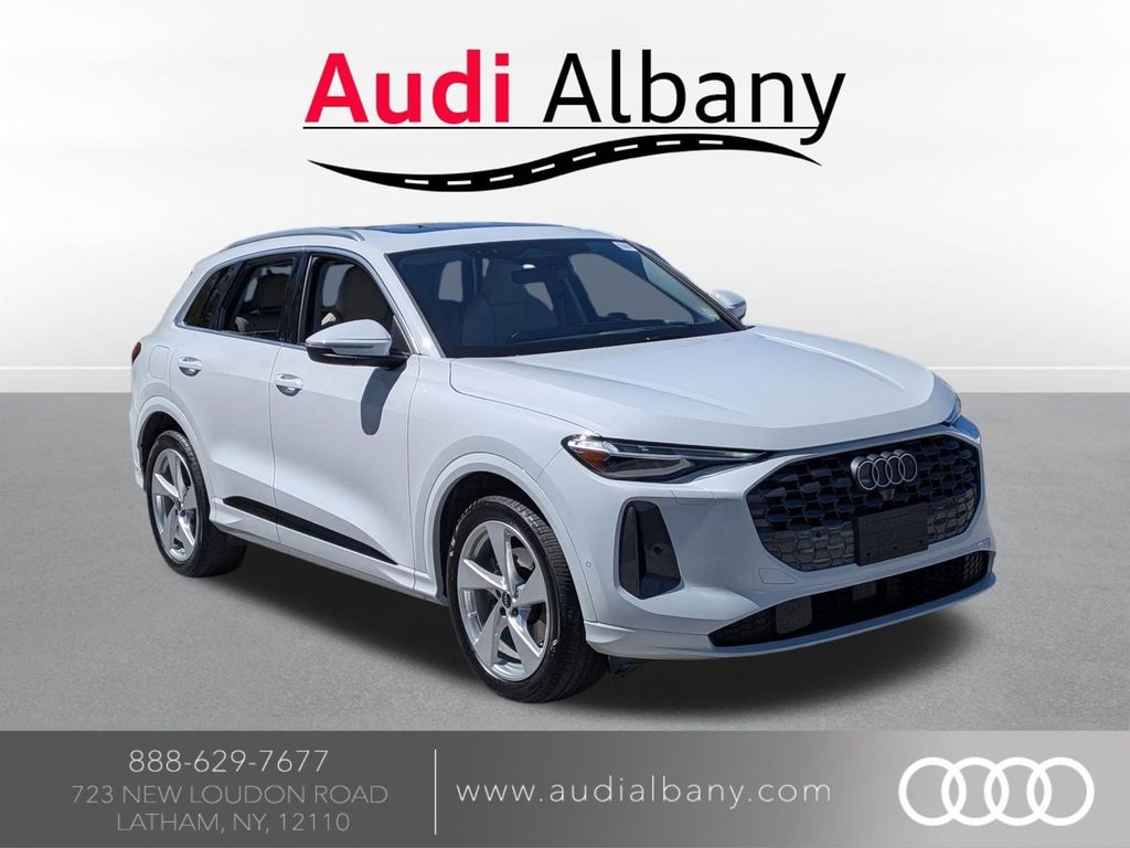 2025 Audi Q5 40 Prestige's photo