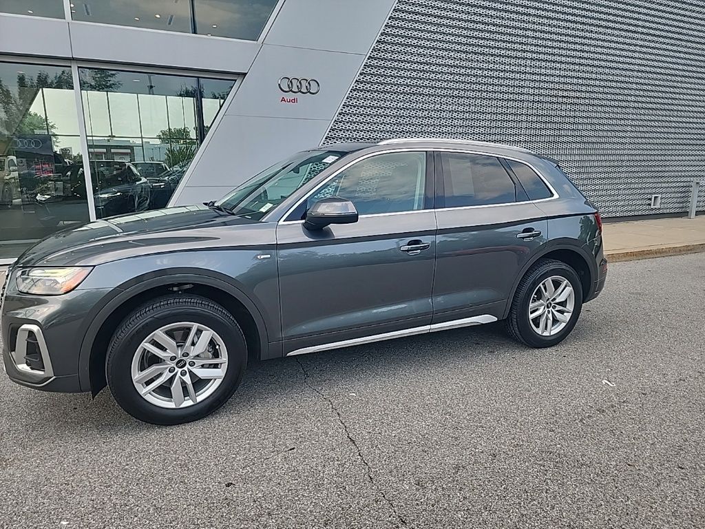 2023 Audi Q5 Premium - Photo 2