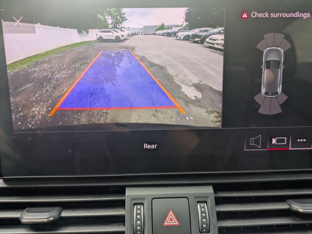 2025 Audi Q5 Premium - Photo 13