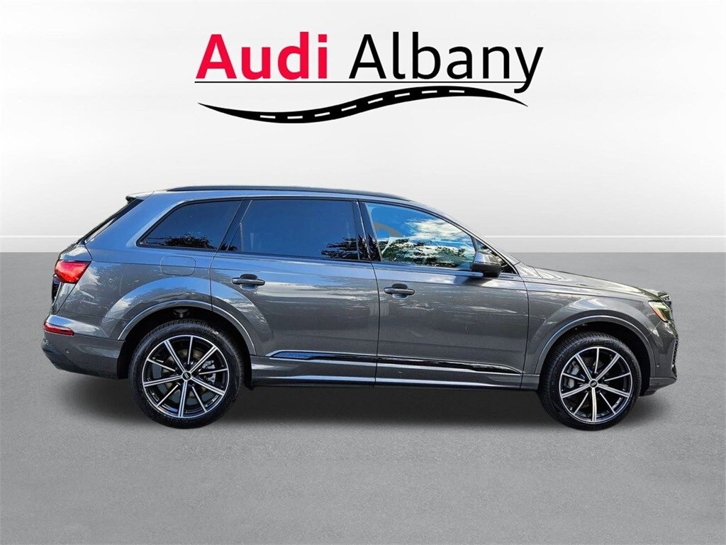 New 2026 Audi Q7 45 Premium SUV