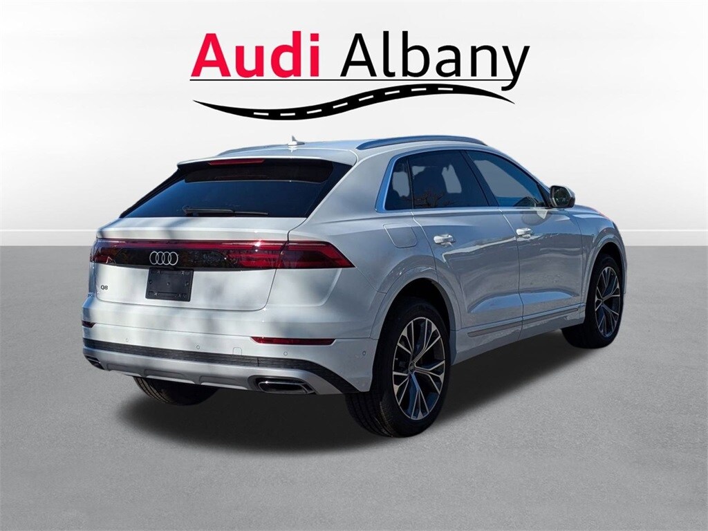 2025 Audi Q8 photo 4