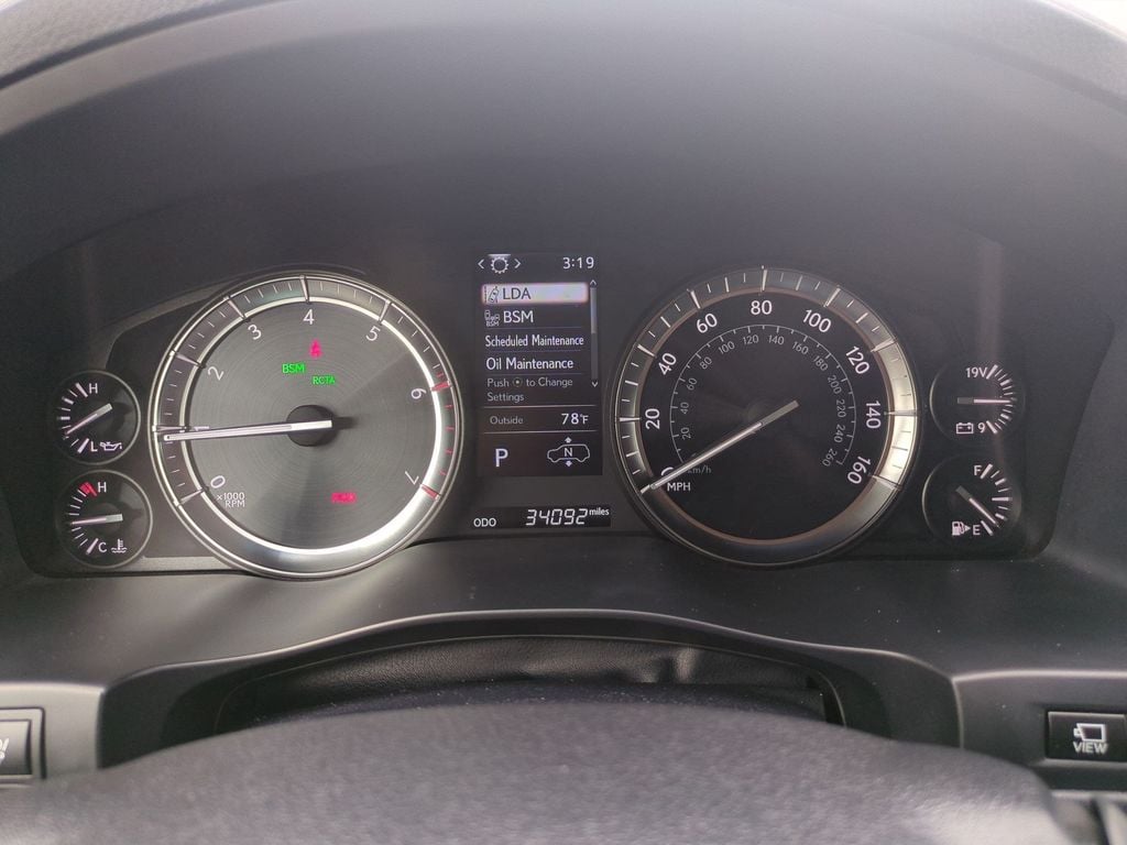 2021 Lexus LX 570 - Photo 13