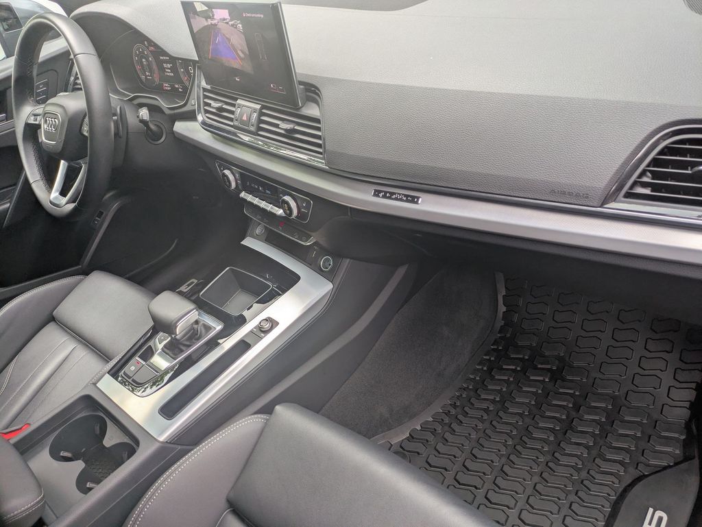 2025 Audi Q5 Premium - Photo 24