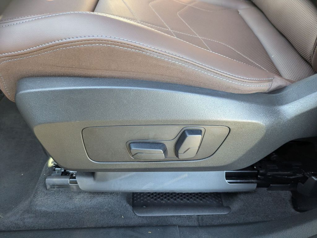 2025 BMW X1 28i - Photo 8