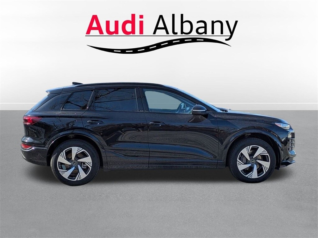 2025 Audi Q6 E-tron Premium Plus photo 3