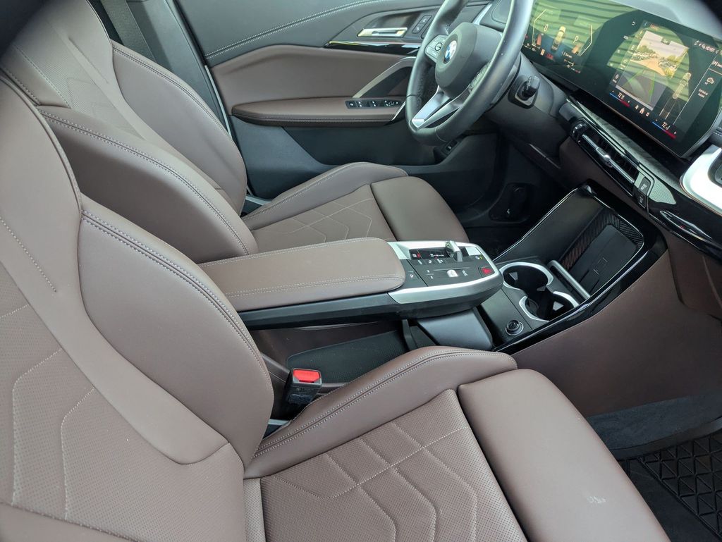 2025 BMW X1 28i - Photo 23