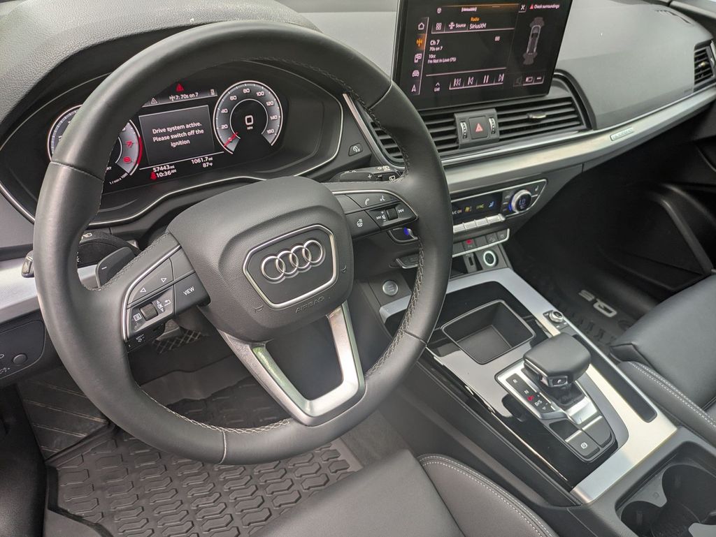 2025 Audi Q5 Premium - Photo 9