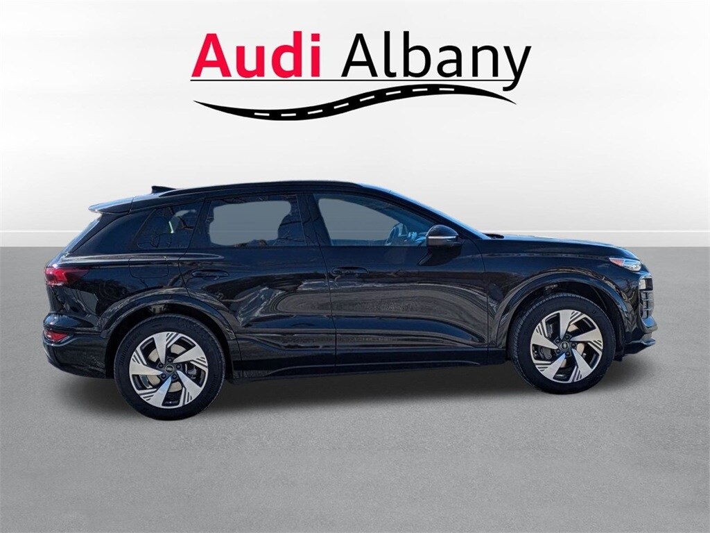 2025 Audi Q6 E-tron Premium Plus photo 3