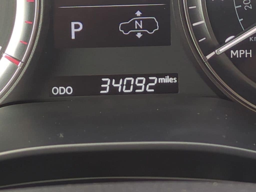 2021 Lexus LX 570 - Photo 14