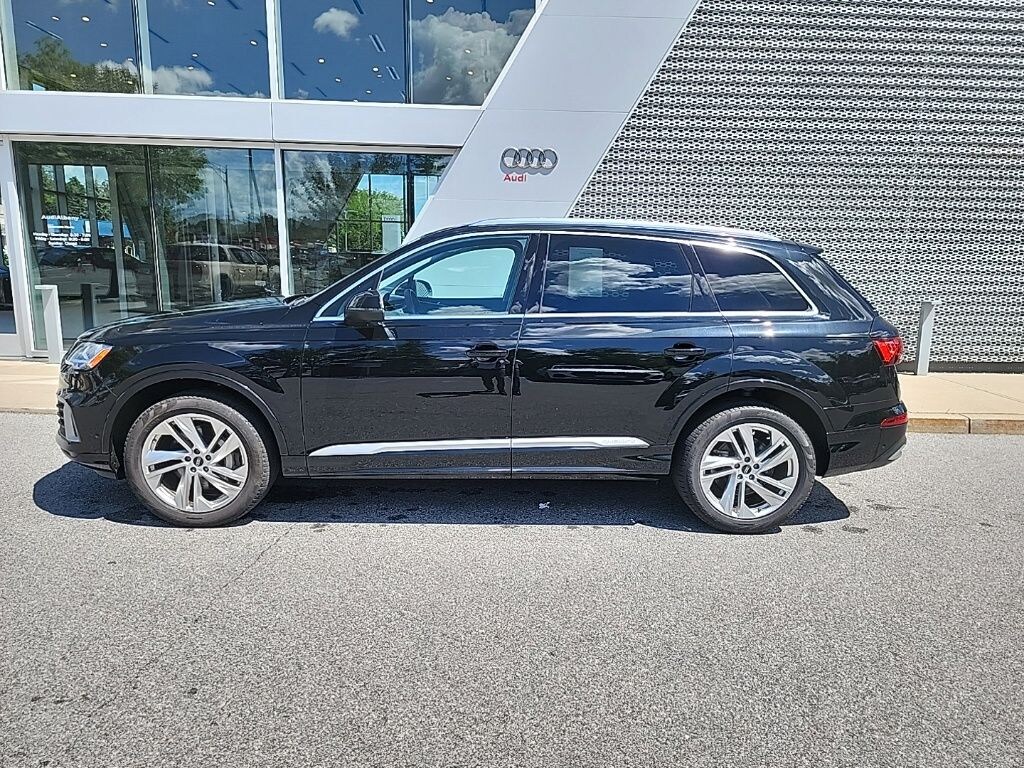 Used 2023 Audi Q7 45 Premium SUV