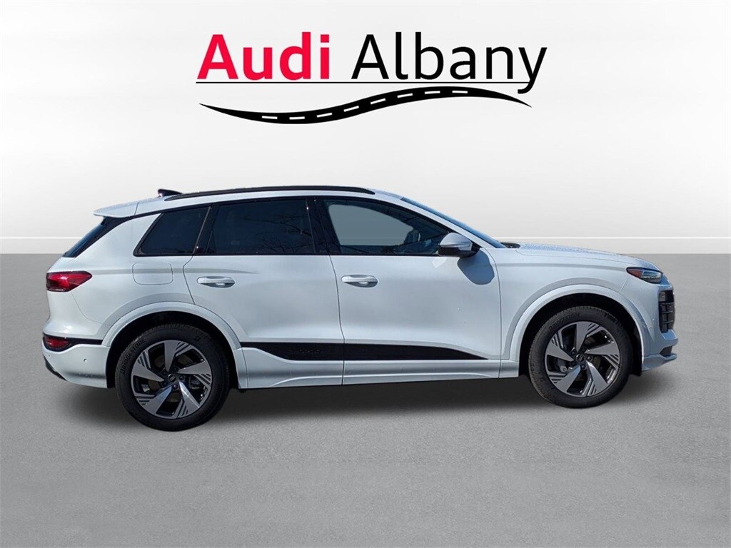 2025 Audi Q6 E-tron Premium Plus photo 3