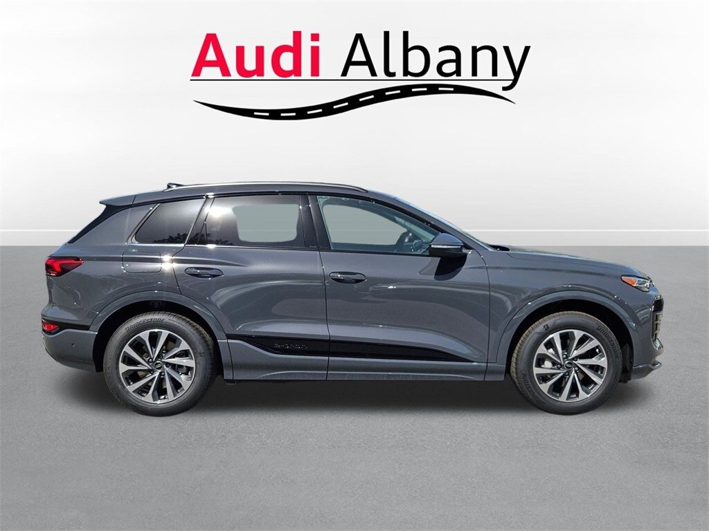 2025 Audi Q6 E-tron Premium Plus photo 3
