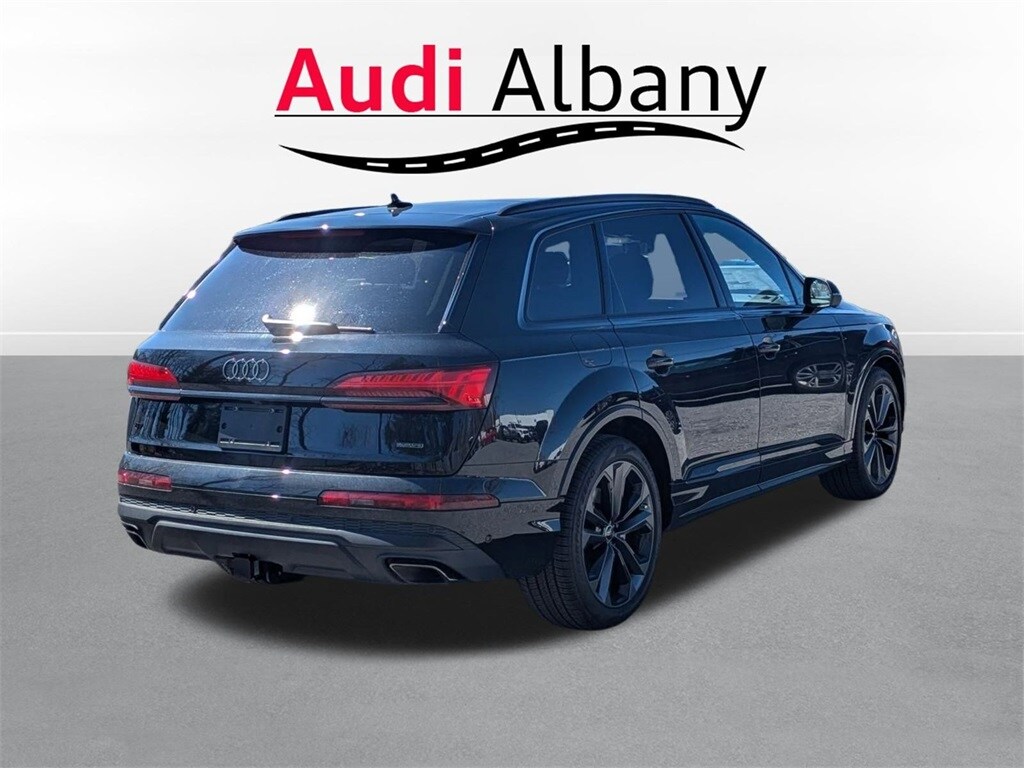 2025 Audi Q7 55 Prestige photo 4