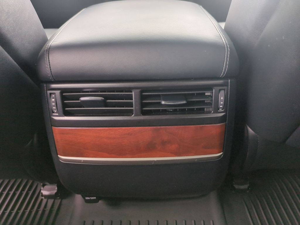 2021 Lexus LX 570 - Photo 22