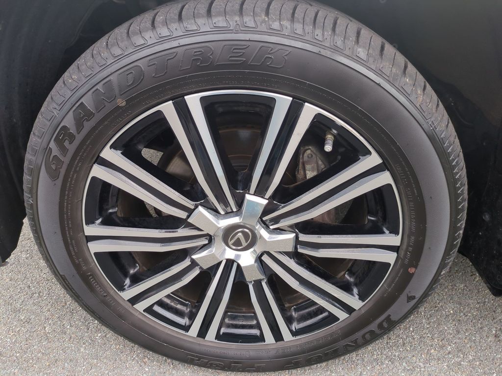 2021 Lexus LX 570 - Photo 27