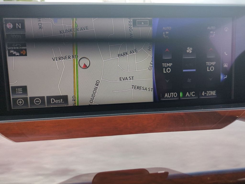 2021 Lexus LX 570 - Photo 16