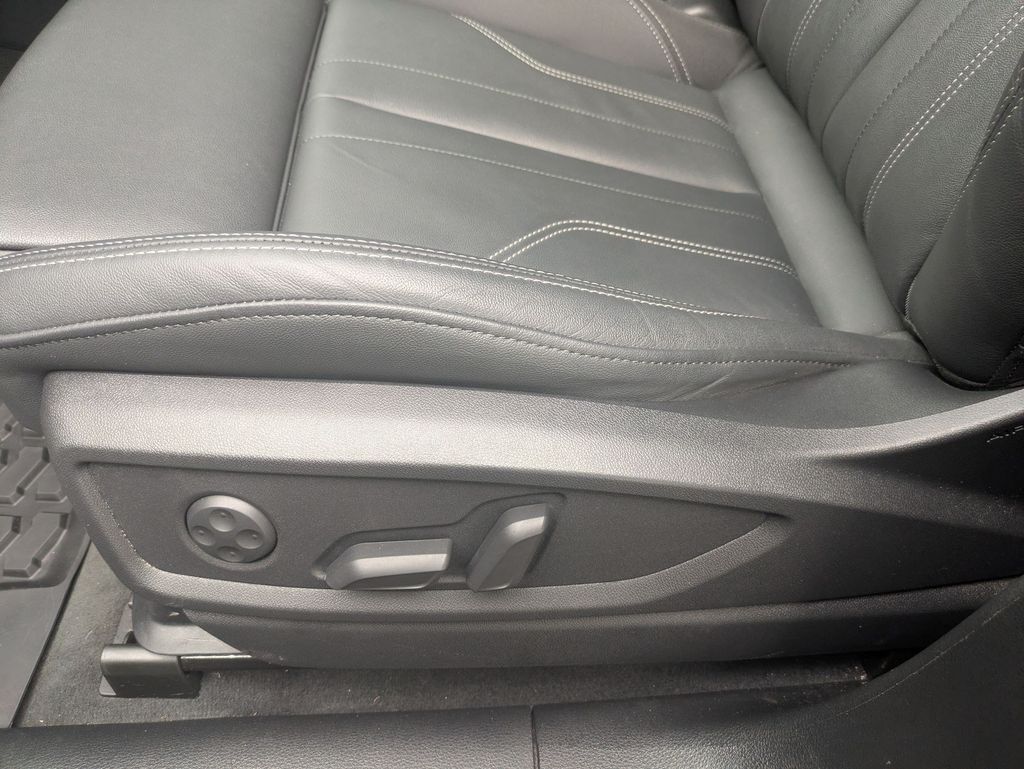 2025 Audi Q5 Premium - Photo 8