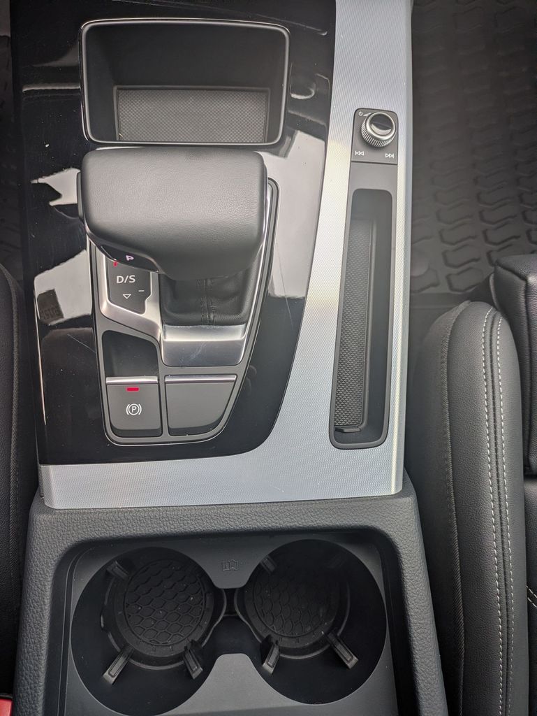 2025 Audi Q5 Premium - Photo 15