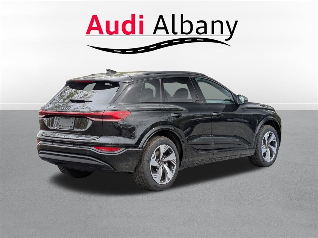 2025 Audi Q6 E-tron Premium Plus photo 4