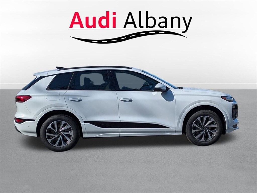 2025 Audi Q6 E-tron Premium Plus photo 3