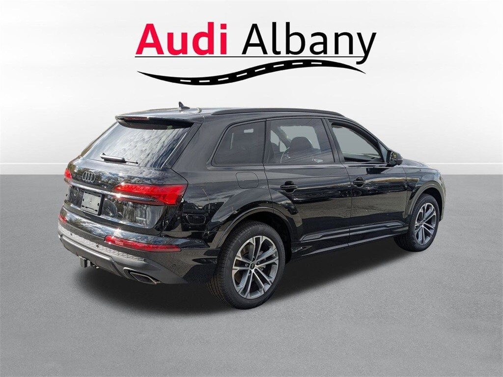 New 2026 Audi Q7 55 Premium SUV