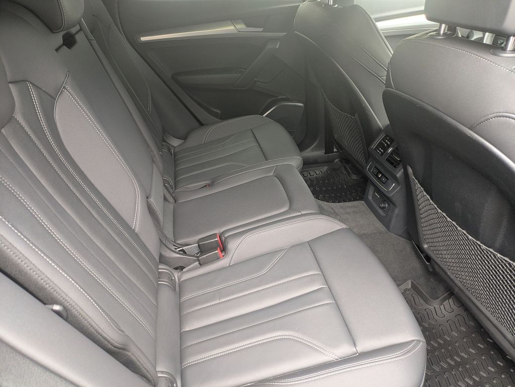 2025 Audi Q5 Premium - Photo 22