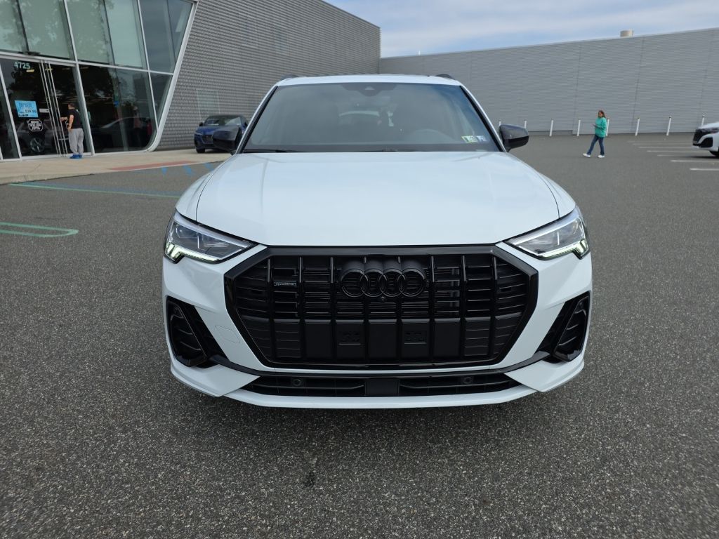 2025 Audi Q3 S line Premium Plus photo 2