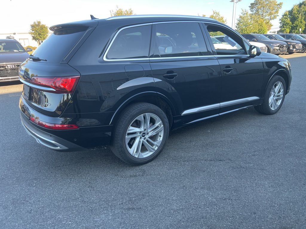 2022 Audi Q7 55 Premium Plus photo 4