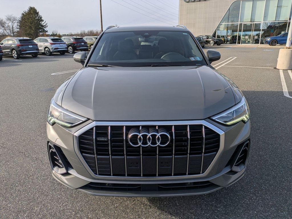 2023 Audi Q3 Premium Plus S line photo 2