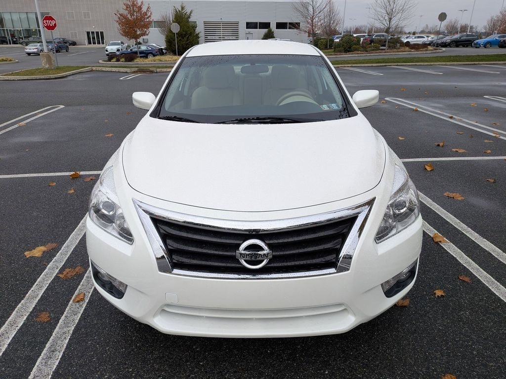 Used 2015 Nissan Altima 2.5 SV Sedan