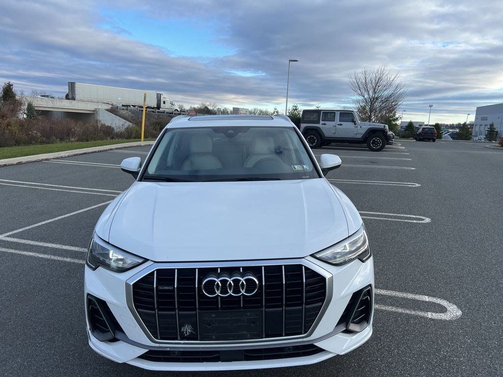 2020 Audi Q3 Premium S line photo 2