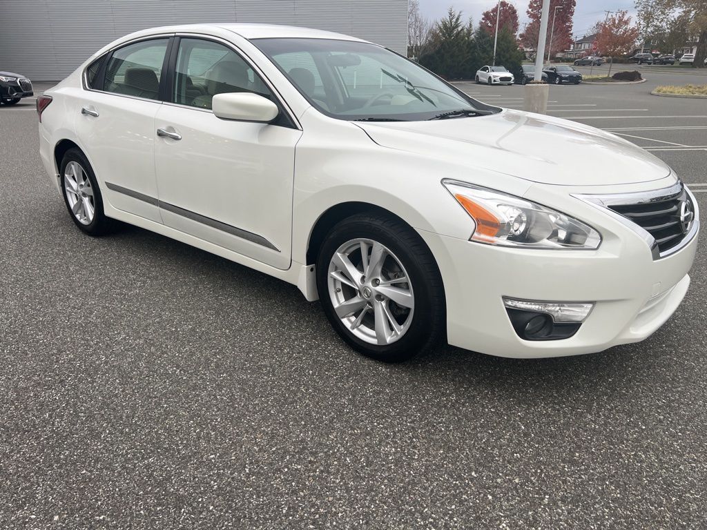2015 Nissan Altima 2.5 SV photo 2