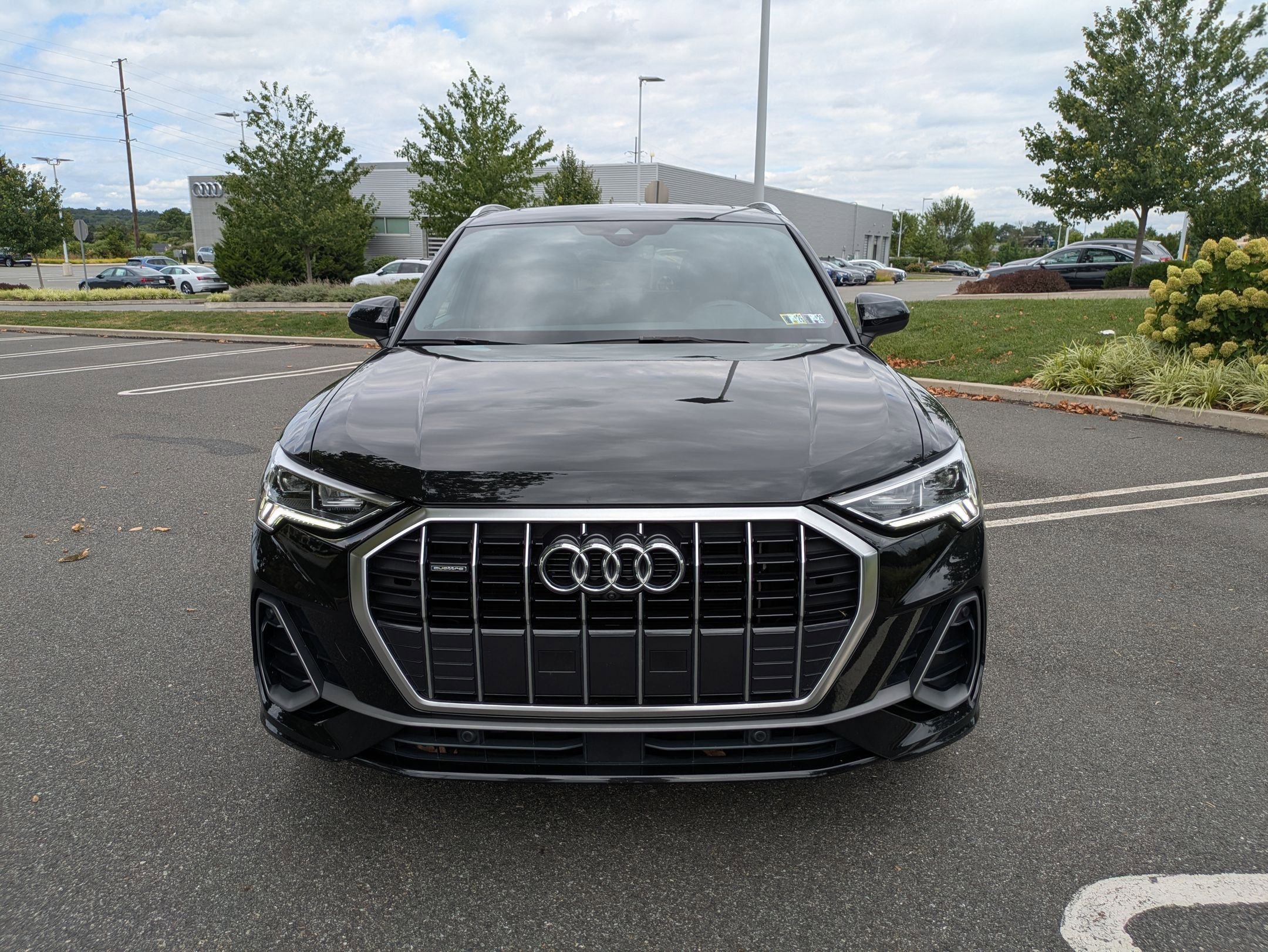 2022 Audi Q3 S line Premium Plus photo 2