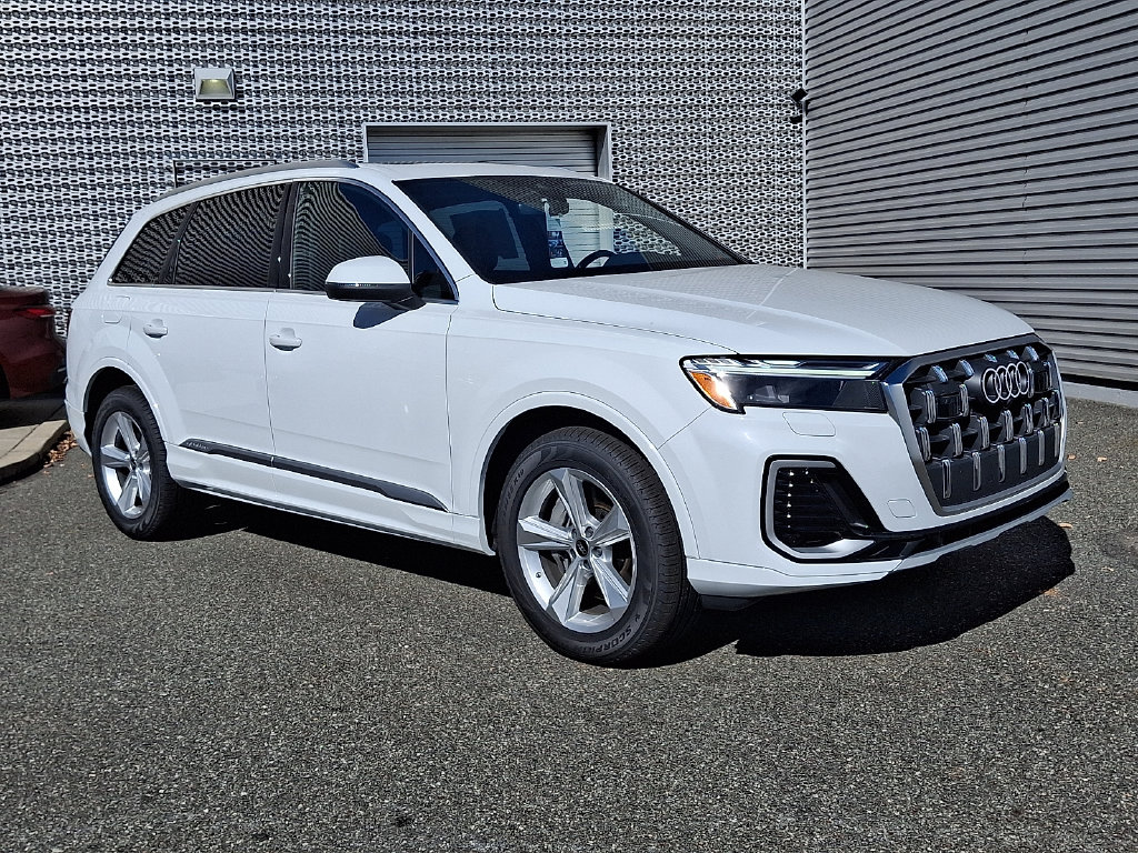 2026 Audi Q7 45 Premium SUV