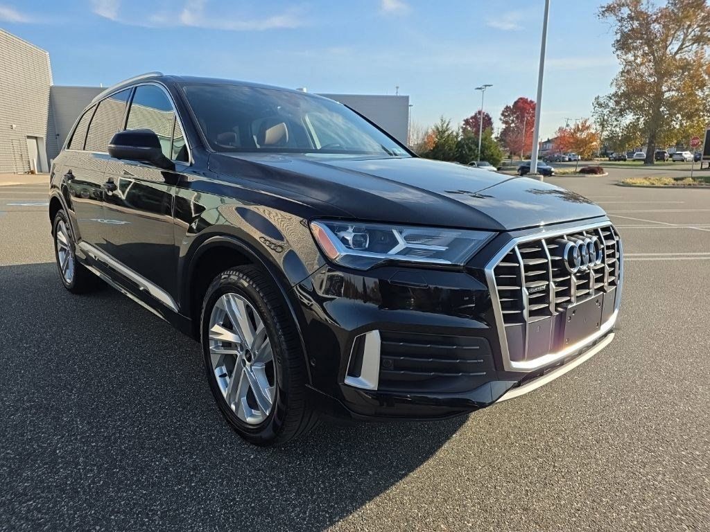 2021 Audi Q7 45 Premium Plus photo 3