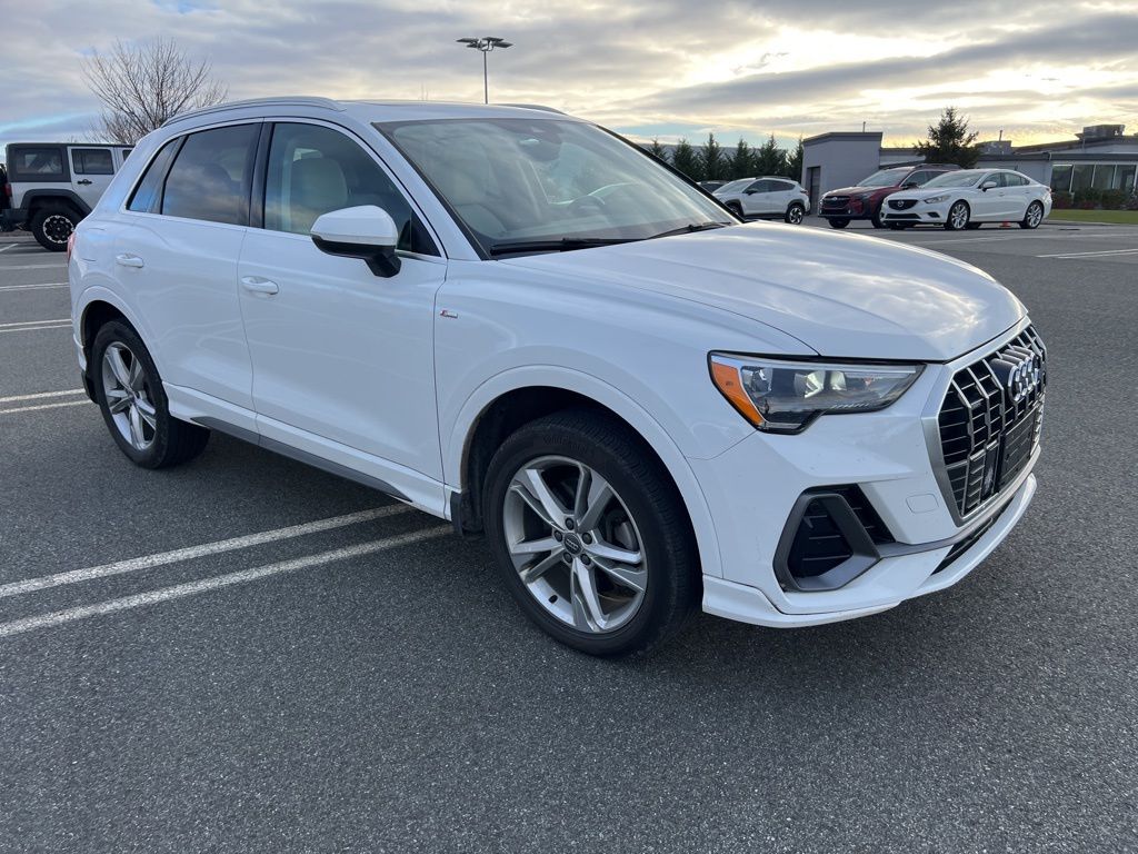2020 Audi Q3 Premium S line photo 3