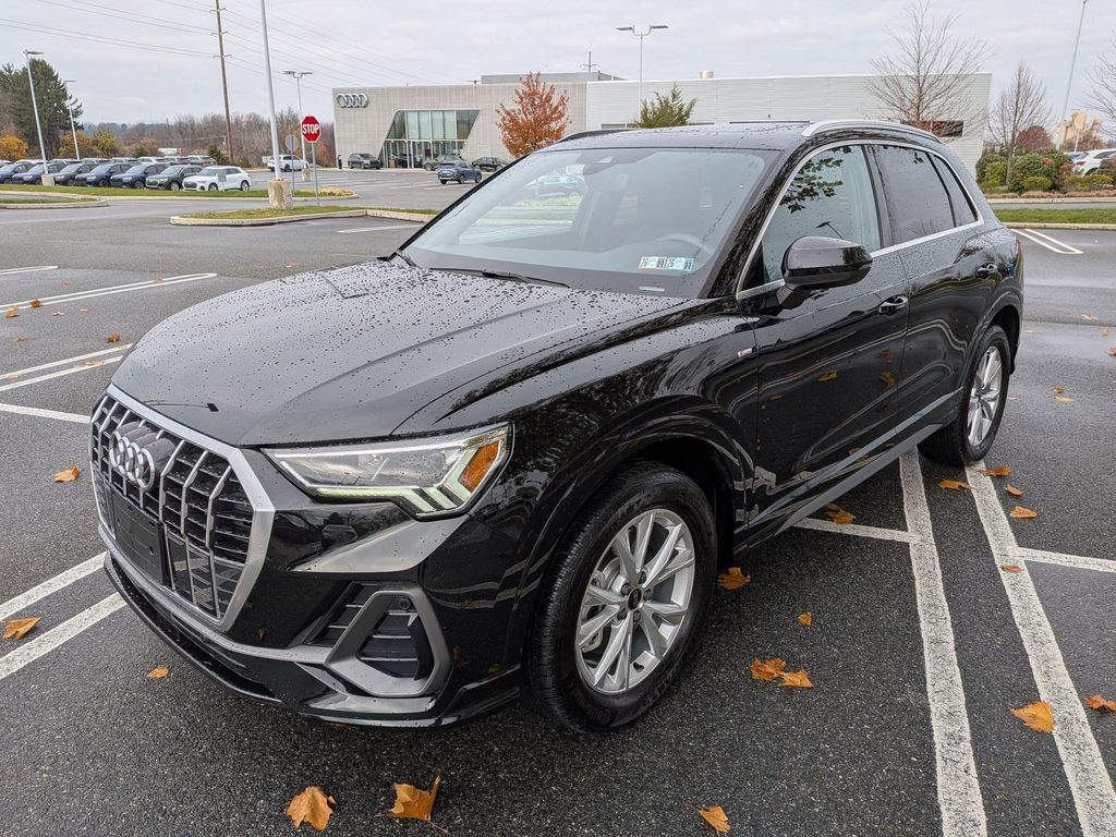2024 Audi Q3 Premium Plus S line photo 3