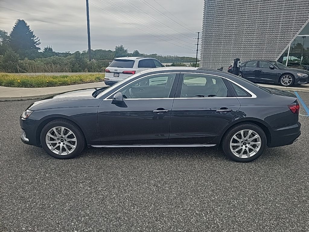 2021 Audi A4 40 Premium Quattro photo 4
