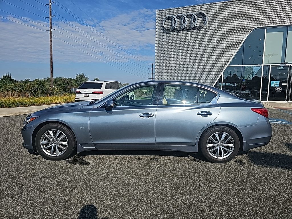 2015 Infiniti Q50 Premium photo 4