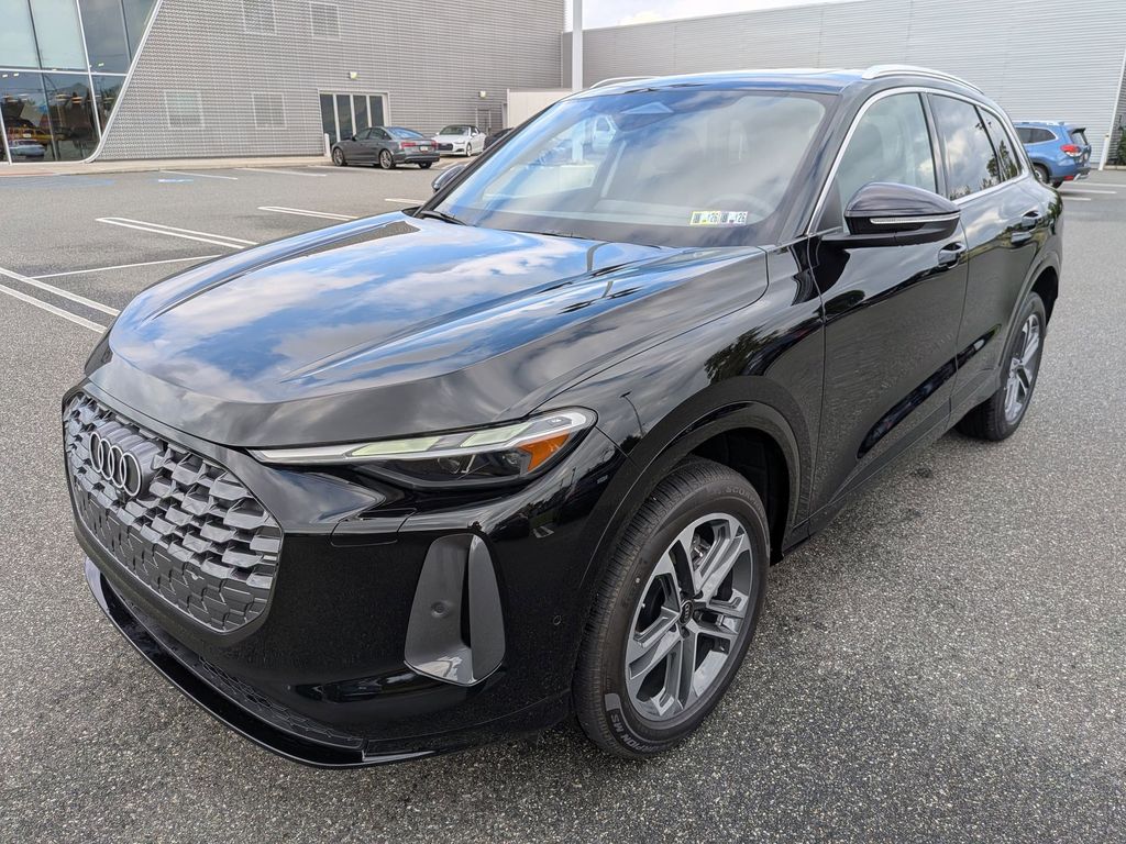 2025 Audi Q5 Premium photo 3