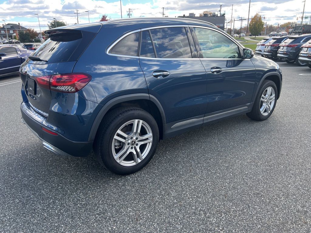 2022 Mercedes Benz GLA 250 4MATIC photo 4
